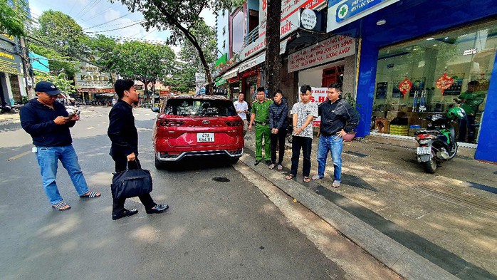 Nhóm thiếu niên sống lang thang liên tiếp trộm cắp tài sản trên xe đỗ ngoài đường- Ảnh 1. Nhóm thiếu niên sống lang thang liên tiếp trộm cắp tài sản trên xe đỗ ngoài đường- Ảnh 1.