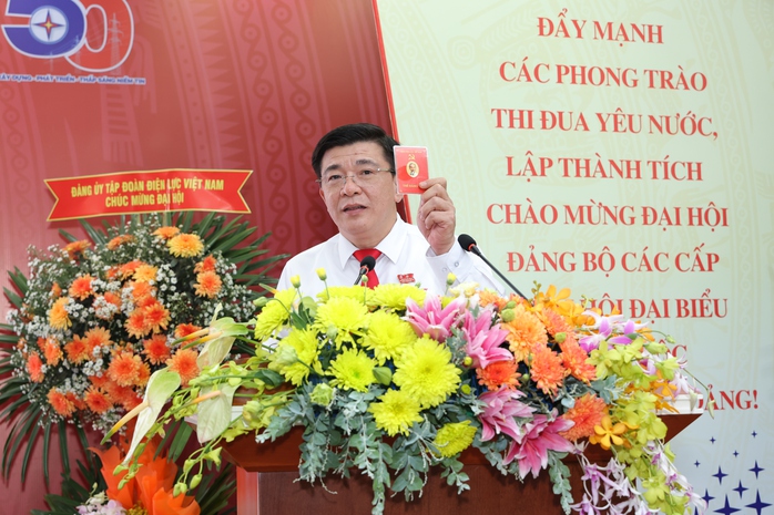 Ông Lê Văn Trang tiếp tục được tín nhiệm giữ chức Bí thư Đảng ủy EVNSPC- Ảnh 14. Ông Lê Văn Trang tiếp tục được tín nhiệm giữ chức Bí thư Đảng ủy EVNSPC- Ảnh 14.