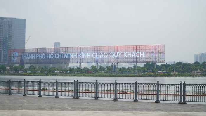 Cận cảnh nơi đặt trận địa pháo lễ trong Lễ kỷ niệm 50 năm Ngày thống nhất đất nước- Ảnh 5. Cận cảnh nơi đặt trận địa pháo lễ trong Lễ kỷ niệm 50 năm Ngày thống nhất đất nước- Ảnh 5.