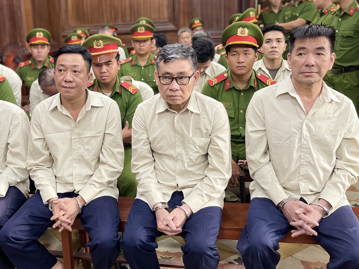 Các bị cáo tại phiên tòa Các bị cáo tại phiên tòa