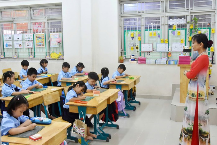 Học sinh lớp 1 Trường Tiểu học Nguyễn Thi, quận 11. Ảnh: TẤN THẠNH Học sinh lớp 1 Trường Tiểu học Nguyễn Thi, quận 11. Ảnh: TẤN THẠNH