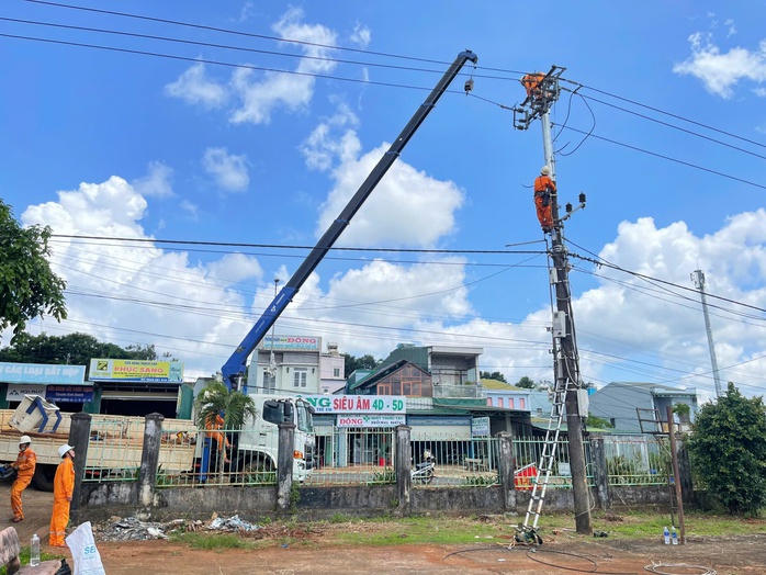 EVNCPC chủ động các phương án đảm bảo cung cấp điện các sự kiện quan trọng năm 2025- Ảnh 4. EVNCPC chủ động các phương án đảm bảo cung cấp điện các sự kiện quan trọng năm 2025- Ảnh 4.