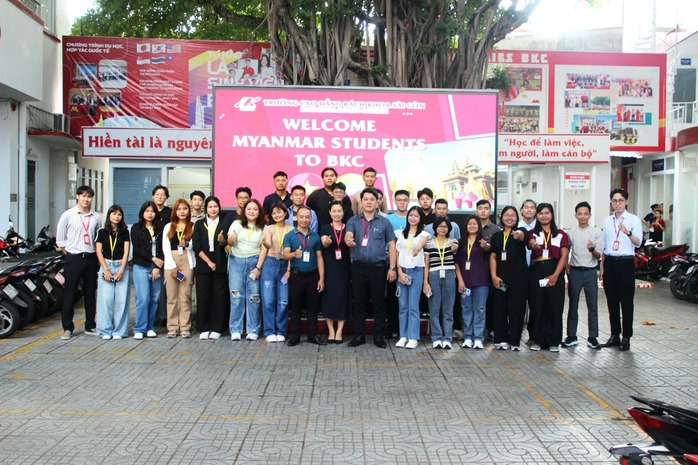 Xúc động lá thư động viên sinh viên Myanmar của thầy hiệu trưởng Việt- Ảnh 4. Xúc động lá thư động viên sinh viên Myanmar của thầy hiệu trưởng Việt- Ảnh 4.