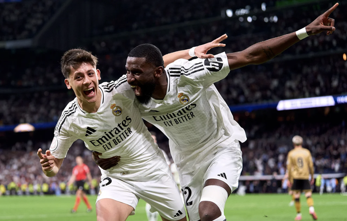 Thắng nghẹt thở bán kết Cúp Nhà vua, Real Madrid tiếp tục mơ "cú ăn ba"- Ảnh 6. Thắng nghẹt thở bán kết Cúp Nhà vua, Real Madrid tiếp tục mơ "cú ăn ba"- Ảnh 6.