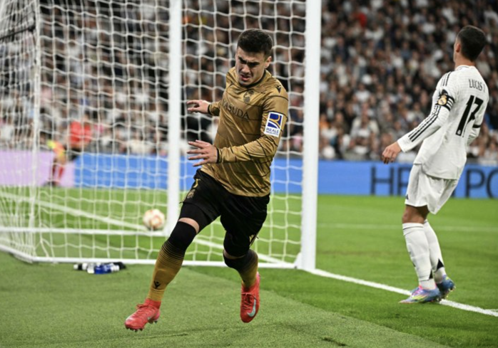 Thắng nghẹt thở bán kết Cúp Nhà vua, Real Madrid tiếp tục mơ "cú ăn ba"- Ảnh 2. Thắng nghẹt thở bán kết Cúp Nhà vua, Real Madrid tiếp tục mơ "cú ăn ba"- Ảnh 2.