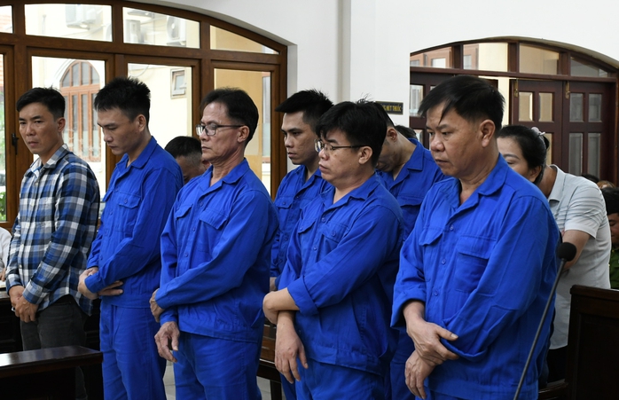 Cựu Trưởng Trạm CSGT Suối Tre xin vắng mặt có ảnh hưởng phiên tòa?- Ảnh 1. Cựu Trưởng Trạm CSGT Suối Tre xin vắng mặt có ảnh hưởng phiên tòa?- Ảnh 1.