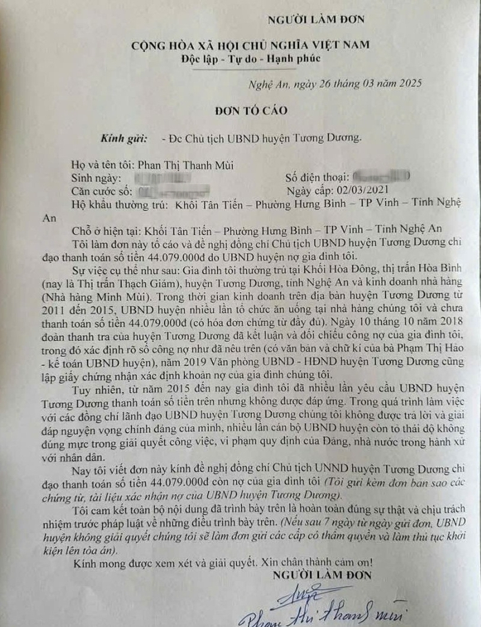 Nữ chủ nhà hàng viết đơn đòi Chủ tịch huyện trả tiền cơm “tiếp khách”- Ảnh 1. Nữ chủ nhà hàng viết đơn đòi Chủ tịch huyện trả tiền cơm “tiếp khách”- Ảnh 1.