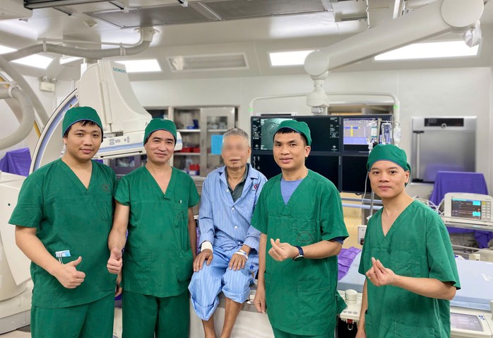Liên tiếp cứu 3 bệnh nhân khỏi "lưỡi hái tử thần"- Ảnh 1. Liên tiếp cứu 3 bệnh nhân khỏi "lưỡi hái tử thần"- Ảnh 1.