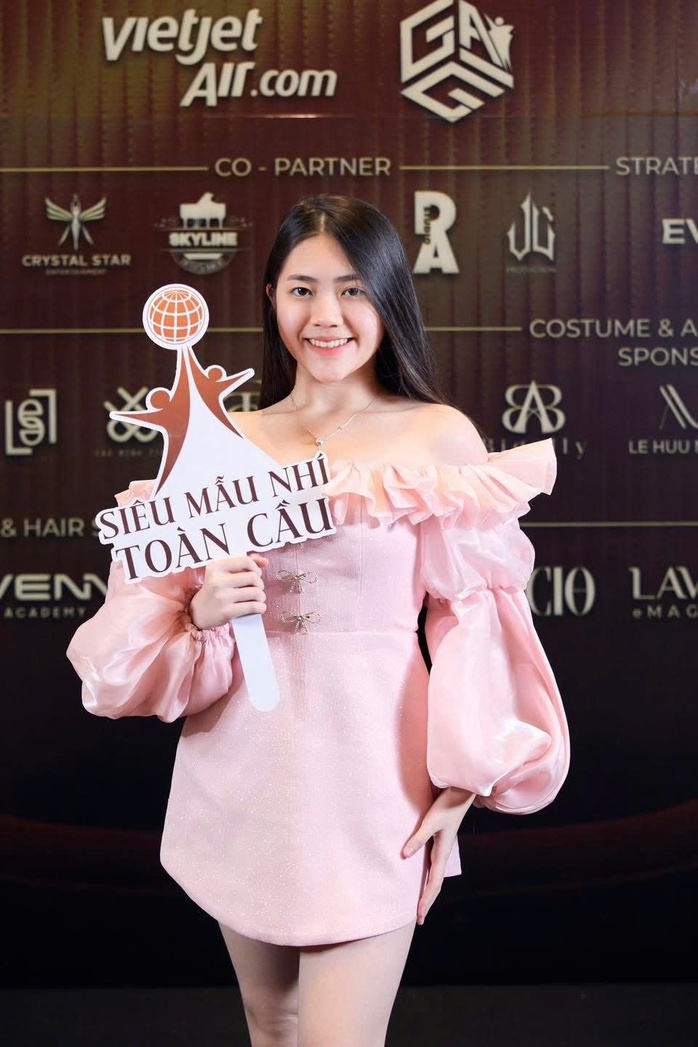 Lê Ngọc Hương đoạt giải "Siêu mẫu teen toàn cầu 2025"- Ảnh 3. Lê Ngọc Hương đoạt giải "Siêu mẫu teen toàn cầu 2025"- Ảnh 3.