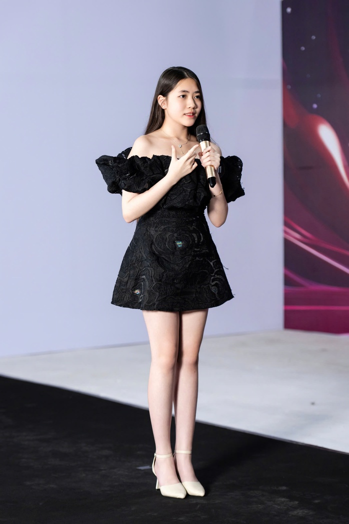 Lê Ngọc Hương đoạt giải "Siêu mẫu teen toàn cầu 2025"- Ảnh 4. Lê Ngọc Hương đoạt giải "Siêu mẫu teen toàn cầu 2025"- Ảnh 4.