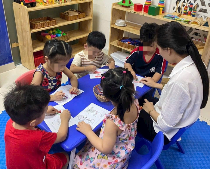 Công nhân ở TP HCM chật vật tìm nơi gửi con- Ảnh 2. Công nhân ở TP HCM chật vật tìm nơi gửi con- Ảnh 2.