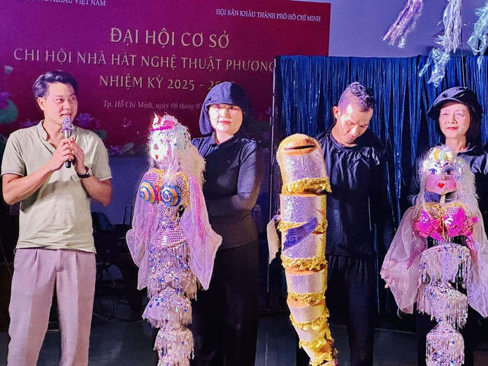 Phiên bản rối cạn "Giấc mơ nàng tiên cá" lung linh, tuyệt đẹp- Ảnh 1. Phiên bản rối cạn "Giấc mơ nàng tiên cá" lung linh, tuyệt đẹp- Ảnh 1.