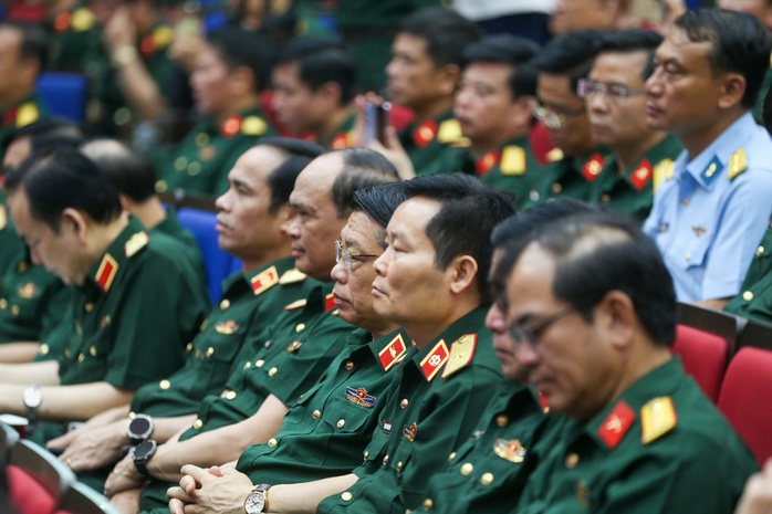 Thời gian càng lùi xa, tầm vóc lịch sử của Đại thắng mùa xuân năm 1975 càng tỏa sáng- Ảnh 4. Thời gian càng lùi xa, tầm vóc lịch sử của Đại thắng mùa xuân năm 1975 càng tỏa sáng- Ảnh 4.