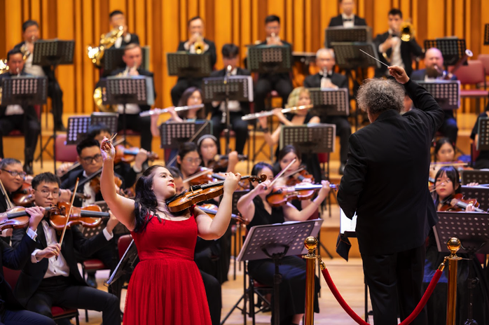 Cảm xúc mãi chảy trong tim với "Tchaikovsky Night"- Ảnh 1. Cảm xúc mãi chảy trong tim với "Tchaikovsky Night"- Ảnh 1.