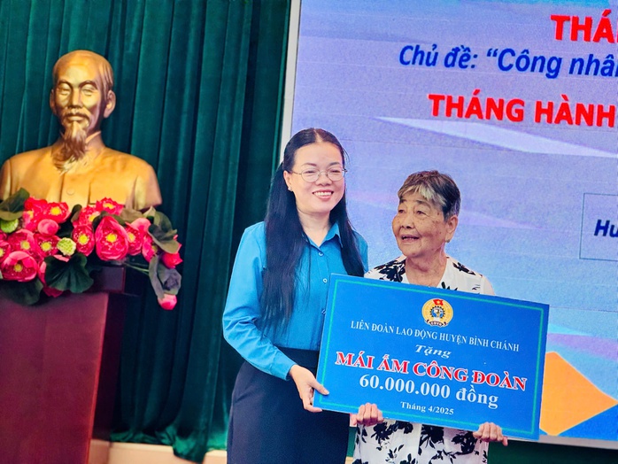 Một công ty ở TP HCM tặng 993 chỉ vàng cho công nhân- Ảnh 6. Một công ty ở TP HCM tặng 993 chỉ vàng cho công nhân- Ảnh 6.