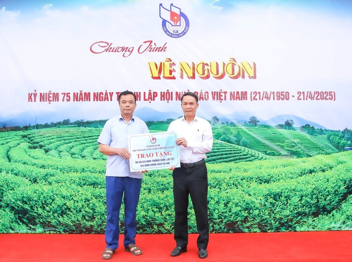 Tiếp nối truyền thống vẻ vang của Hội Nhà báo Việt Nam- Ảnh 4. Tiếp nối truyền thống vẻ vang của Hội Nhà báo Việt Nam- Ảnh 4.