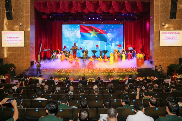 Đại thắng mùa Xuân 1975: Thắng lợi vĩ đại nhất của sự nghiệp đấu tranh giải phóng dân tộc- Ảnh 4. Đại thắng mùa Xuân 1975: Thắng lợi vĩ đại nhất của sự nghiệp đấu tranh giải phóng dân tộc- Ảnh 4.