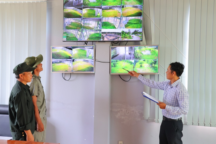 Đồng Tháp tiếp nhận 6 sếu đầu đỏ từ Thái Lan- Ảnh 1. Đồng Tháp tiếp nhận 6 sếu đầu đỏ từ Thái Lan- Ảnh 1.