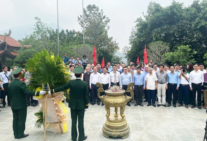 Tiếp nối truyền thống vẻ vang của Hội Nhà báo Việt Nam- Ảnh 1. Tiếp nối truyền thống vẻ vang của Hội Nhà báo Việt Nam- Ảnh 1.