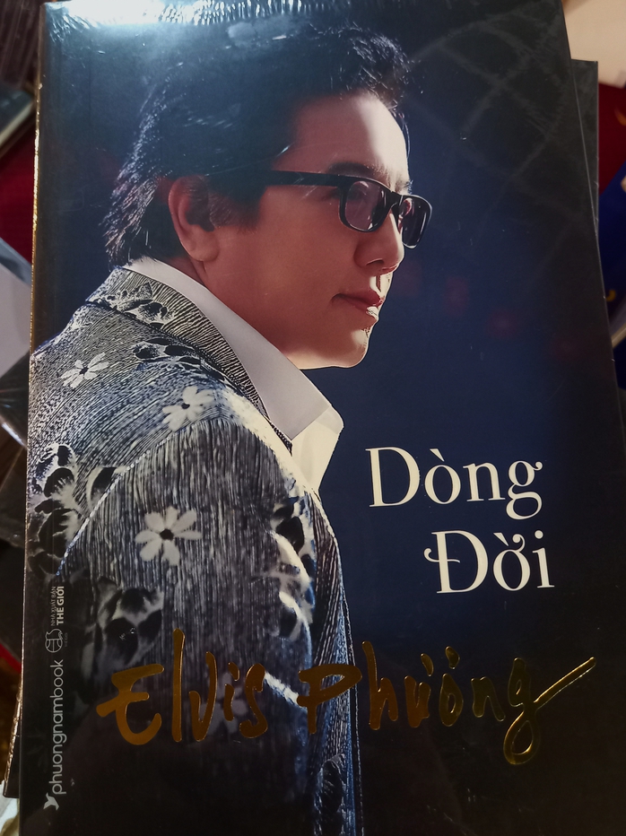 Elvis Phương ra mắt album USB, kỷ niệm 64 năm ca hát- Ảnh 6. Elvis Phương ra mắt album USB, kỷ niệm 64 năm ca hát- Ảnh 6.