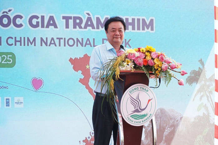Tỉnh Đồng Tháp cam kết mạnh mẽ về bảo tồn sếu đầu đỏ- Ảnh 3. Tỉnh Đồng Tháp cam kết mạnh mẽ về bảo tồn sếu đầu đỏ- Ảnh 3.