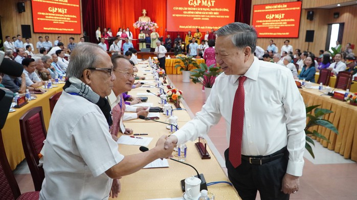 Tổng Bí thư Tô Lâm: TP HCM cần nỗ lực nhiều, nhanh, quyết liệt, mạnh mẽ hơn nữa- Ảnh 3. Tổng Bí thư Tô Lâm: TP HCM cần nỗ lực nhiều, nhanh, quyết liệt, mạnh mẽ hơn nữa- Ảnh 3.