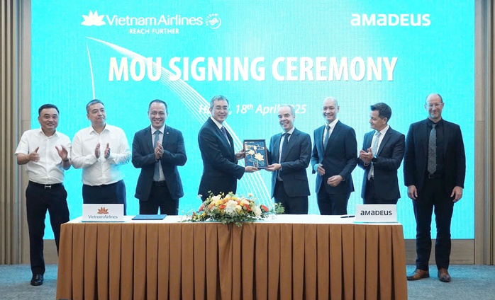 Vietnam Airlines hợp tác với Amadeus IT Group phát triển các giải pháp công nghệ Vietnam Airlines hợp tác với Amadeus IT Group phát triển các giải pháp công nghệ