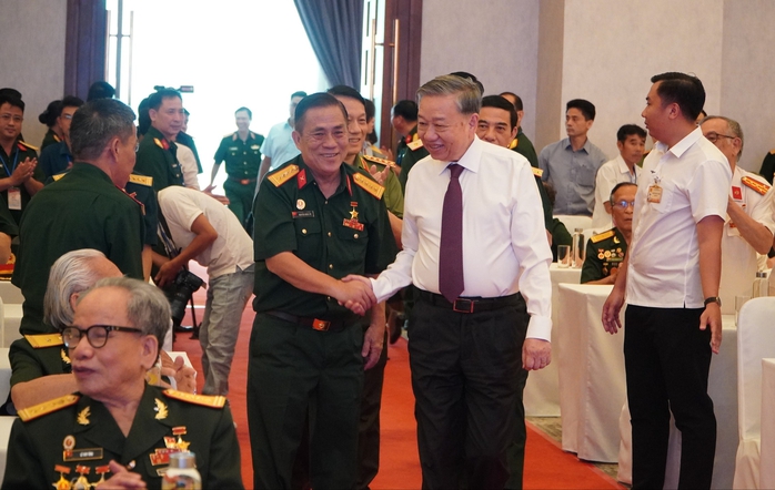 Tổng Bí thư Tô Lâm gặp mặt các đại biểu từng tham gia Chiến dịch Hồ Chí Minh tại TP HCM- Ảnh 1. Tổng Bí thư Tô Lâm gặp mặt các đại biểu từng tham gia Chiến dịch Hồ Chí Minh tại TP HCM- Ảnh 1.