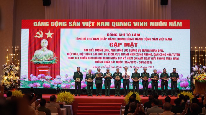 Tổng Bí thư Tô Lâm: Đại hội Đảng bộ Quân đội phải thật sự là Đại hội mẫu mực, tiêu biểu, trí tuệ- Ảnh 2. Tổng Bí thư Tô Lâm: Đại hội Đảng bộ Quân đội phải thật sự là Đại hội mẫu mực, tiêu biểu, trí tuệ- Ảnh 2.