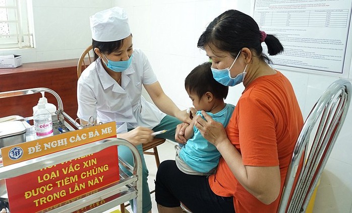 Triển khai tiêm miễn phí vắc-xin phế cầu- Ảnh 2. Triển khai tiêm miễn phí vắc-xin phế cầu- Ảnh 2.