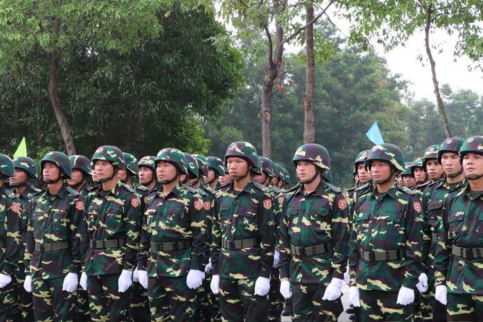 CLIP: Quân đội Lào và Campuchia tập luyện diễu binh lễ 30-4 tại Bình Dương- Ảnh 7. CLIP: Quân đội Lào và Campuchia tập luyện diễu binh lễ 30-4 tại Bình Dương- Ảnh 7.
