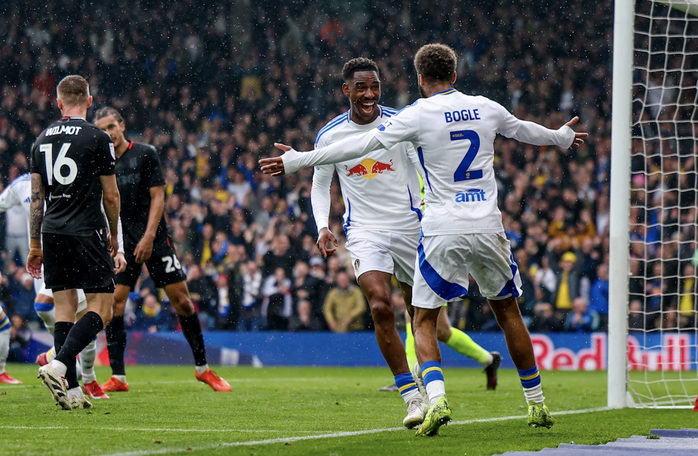 Leeds United và Burnley rủ nhau thăng hạng, Premier League có thêm 2 tân binh đáng xem - Ảnh 2.