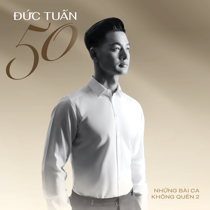 Đức Tuấn hát Tiến quân ca - Ảnh 1.