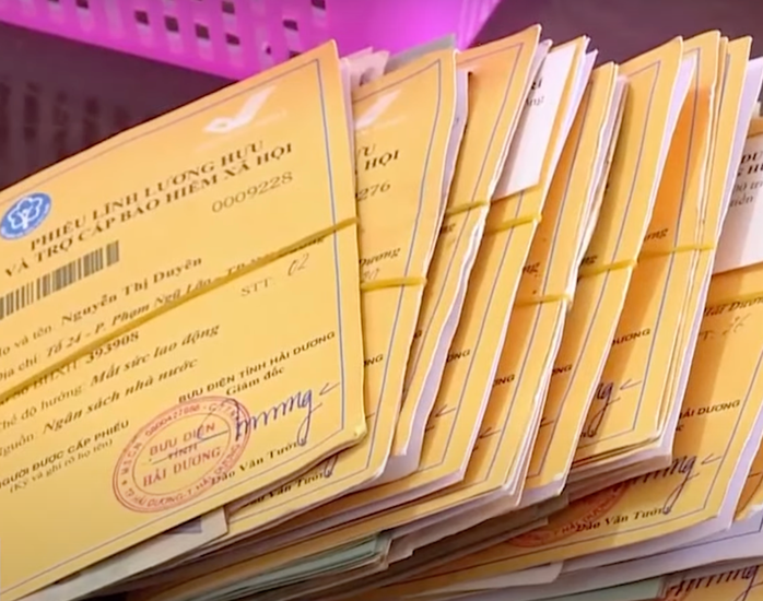 Lương hưu, trợ cấp tháng 5 được chi trả từ ngày 25-4- Ảnh 1. Lương hưu, trợ cấp tháng 5 được chi trả từ ngày 25-4- Ảnh 1.