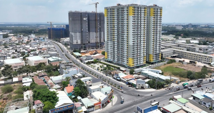 TP Dĩ An (Bình Dương) chuyển đổi khu công nghiệp để phát triển thương mại - dịch vụ- Ảnh 1. TP Dĩ An (Bình Dương) chuyển đổi khu công nghiệp để phát triển thương mại - dịch vụ- Ảnh 1.