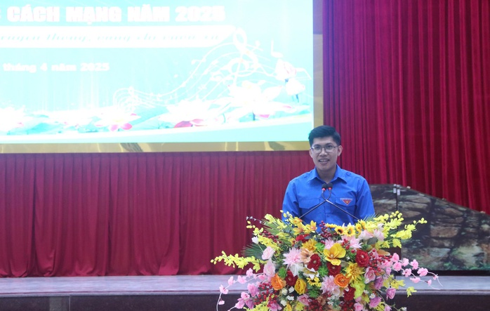 Trao 50 suất hỗ trợ học tập tại Hội thi “Truyên truyền ca khúc cách mạng” tỉnh Hậu Giang - Ảnh 5.