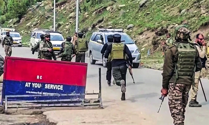 Xả súng tại khu nghỉ dưỡng ở Kashmir, ít nhất 26 du khách thiệt mạng- Ảnh 1. Xả súng tại khu nghỉ dưỡng ở Kashmir, ít nhất 26 du khách thiệt mạng- Ảnh 1.