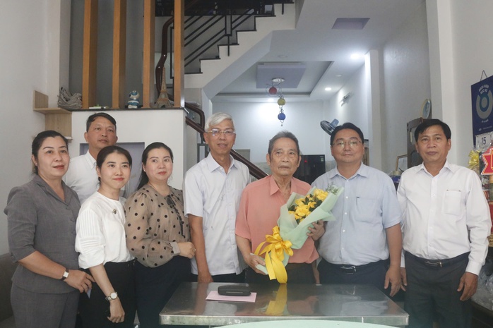 Trọn nghĩa vẹn tình với người có công- Ảnh 1. Trọn nghĩa vẹn tình với người có công- Ảnh 1.