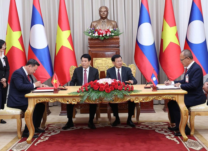 Quan hệ đặc biệt Việt - Lào phát triển tốt đẹp- Ảnh 1. Quan hệ đặc biệt Việt - Lào phát triển tốt đẹp- Ảnh 1.