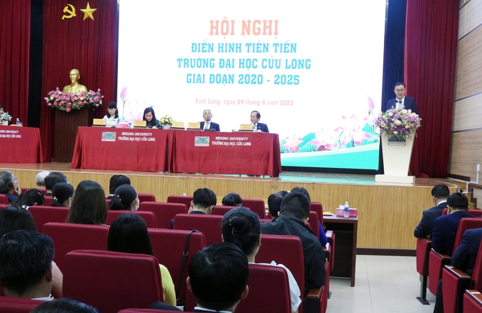 Trường ĐH Cửu Long tổ chức hội nghị điển hình tiên tiến- Ảnh 4. Trường ĐH Cửu Long tổ chức hội nghị điển hình tiên tiến- Ảnh 4.