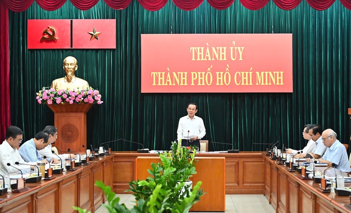 Bí thư Thành ủy TP HCM cảm ơn sự cảm thông, ủng hộ, chia sẻ của người dân trong những ngày qua- Ảnh 1. Bí thư Thành ủy TP HCM cảm ơn sự cảm thông, ủng hộ, chia sẻ của người dân trong những ngày qua- Ảnh 1.