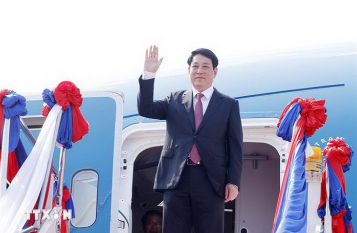 Chủ tịch nước Lương Cường đến Vientiane, bắt đầu thăm Lào- Ảnh 1. Chủ tịch nước Lương Cường đến Vientiane, bắt đầu thăm Lào- Ảnh 1.