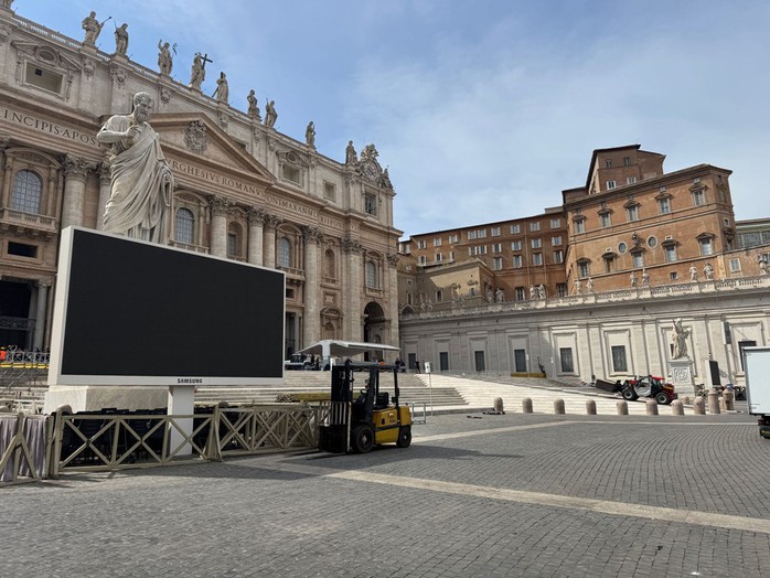 Thế giới tưởng nhớ Giáo hoàng Francis - Ảnh 3. Cộng đồng cách xa hàng ngàn km tưởng nhớ Giáo hoàng Francis - Ảnh 3.