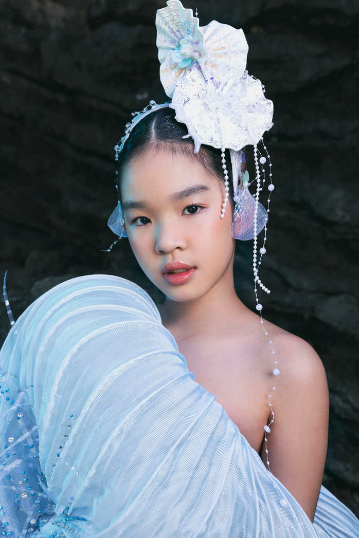 Victoria Thiên Ân - mẫu nhí Việt tỏa sáng tại show diễn ở Thái Lan- Ảnh 1. Victoria Thiên Ân - mẫu nhí Việt tỏa sáng tại show diễn ở Thái Lan- Ảnh 1.