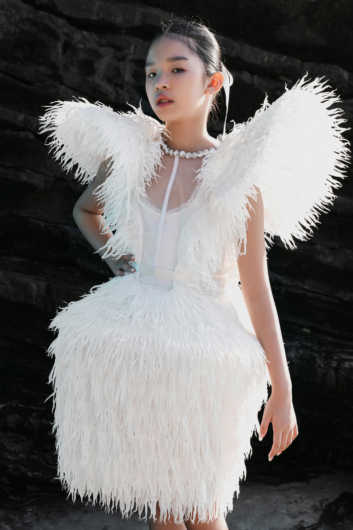 Victoria Thiên Ân - mẫu nhí Việt tỏa sáng tại show diễn ở Thái Lan- Ảnh 3. Victoria Thiên Ân - mẫu nhí Việt tỏa sáng tại show diễn ở Thái Lan- Ảnh 3.