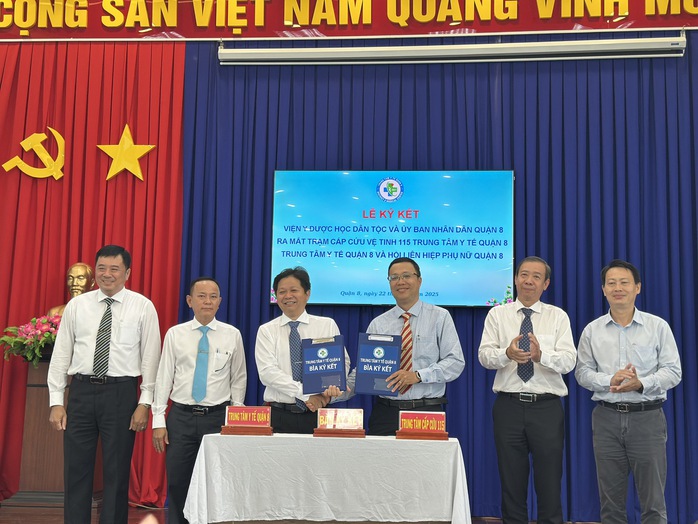 Lần đầu tiên Trạm Cấp cứu 115 đặt tại trung tâm y tế- Ảnh 1.