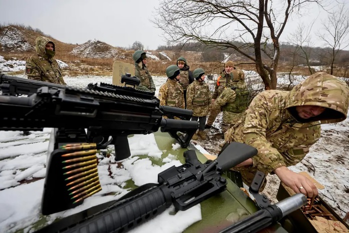 Viện trợ quân sự Mỹ thời ông Biden sắp cạn, Ukraine đối mặt tương lai bất định- Ảnh 1. Viện trợ quân sự Mỹ thời ông Biden sắp cạn, Ukraine đối mặt tương lai bất định- Ảnh 1.