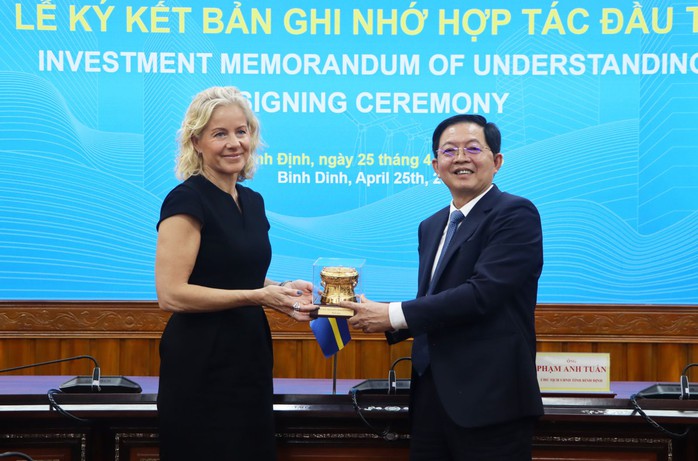 Tập đoàn Thụy Điển đầu tư 1 tỉ USD vào dự án tái chế dệt may tại Bình Định - Ảnh 2.
