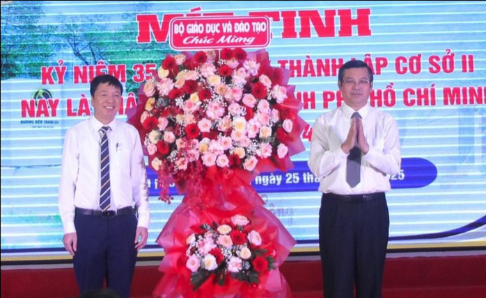 Trường ĐH Giao thông vận tải kỷ niệm 35 năm ngày thành lập Phân hiệu tại TP HCM- Ảnh 2. Trường ĐH Giao thông vận tải kỷ niệm 35 năm ngày thành lập Phân hiệu tại TP HCM- Ảnh 2.