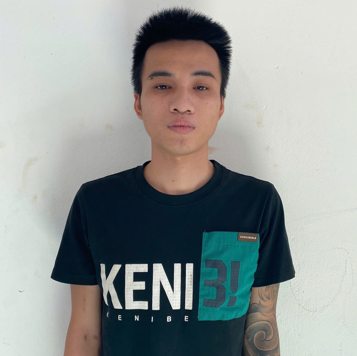 Đã bắt được 2 đối tượng cướp điện thoại của 2 mẹ con đang ngồi chờ xe buýt - Ảnh 2.